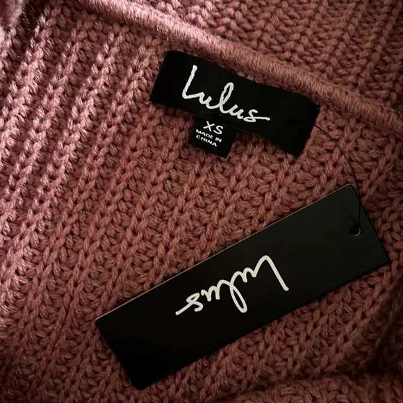 Lulu’s Off-The-Shoulder Knit Sweater - Picture 8 of 9